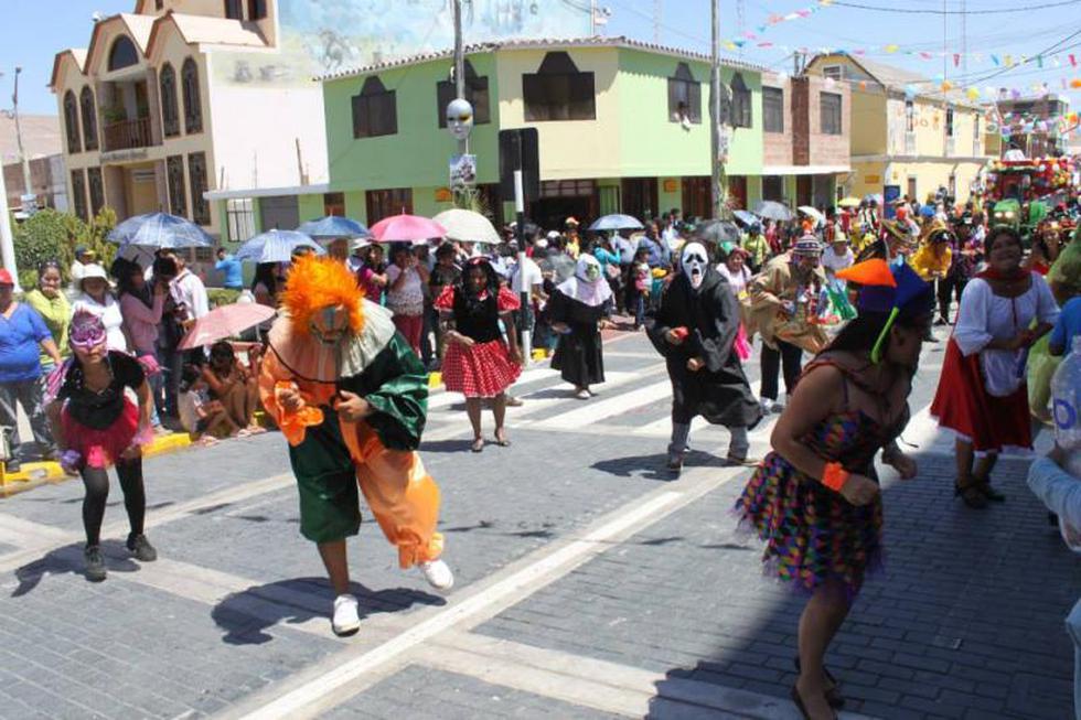 Locumba cerró los carnavales con vistoso pasacalle