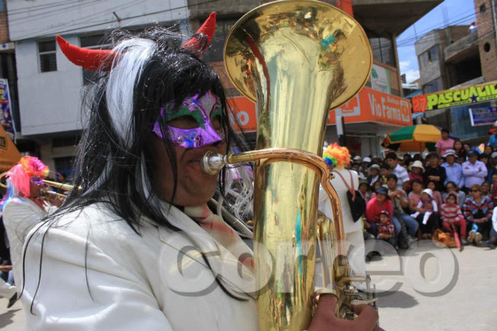 Chinchilpos y gamonales celebran fallo de La Haya con desfile (FOTOS)