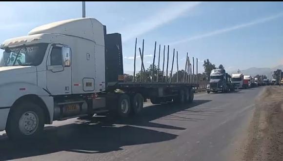 Transportistas se movilizan en segundo día de paro pacífico en Nasca