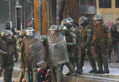Chile: prisión preventiva para cinco policías por palizas a jóvenes en medio de protestas