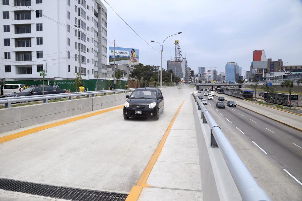 La obra intenta hacerle frente al caótico tráfico limeño del día a día.