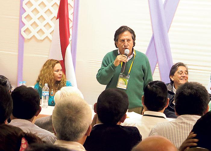 Alejandro Toledo arremete contra Alan García y PPK (VIDEO)