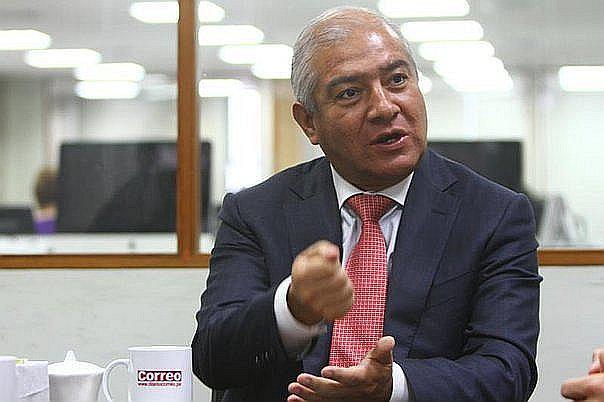 Pedraza dice que Nadine tiene la intención de cumplir con la ley