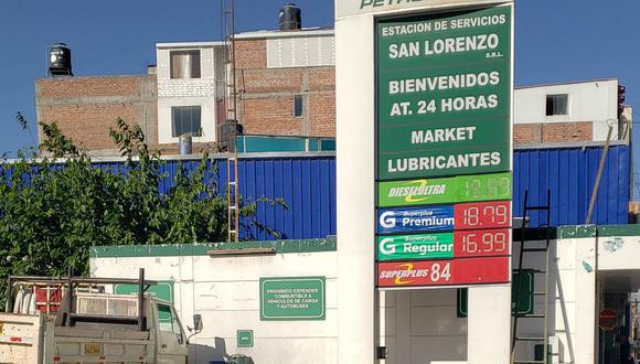 Algunos grifos de Arequipa aún venden la gasolina por octanaje. (Foto: GEC)