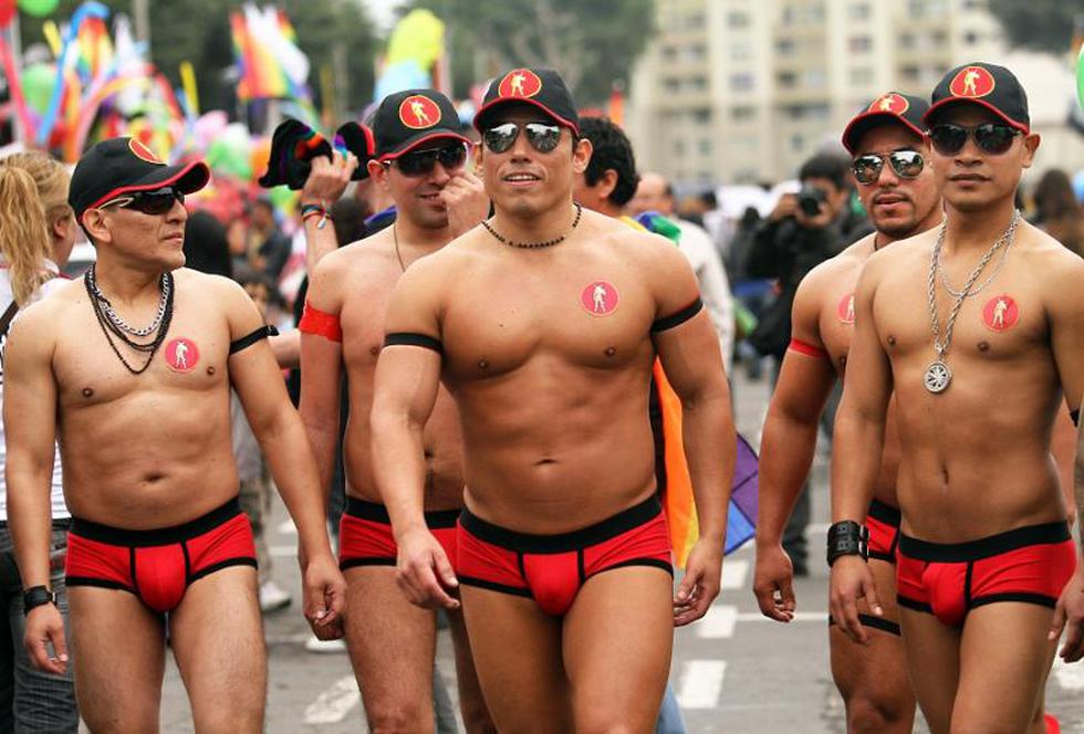 Cientos marcharon por el Día Internacional del Orgullo Gay (FOTOS)