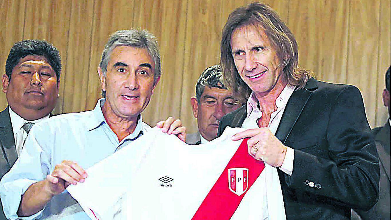 Juan Carlos Oblitas respalda a Ricardo Gareca
