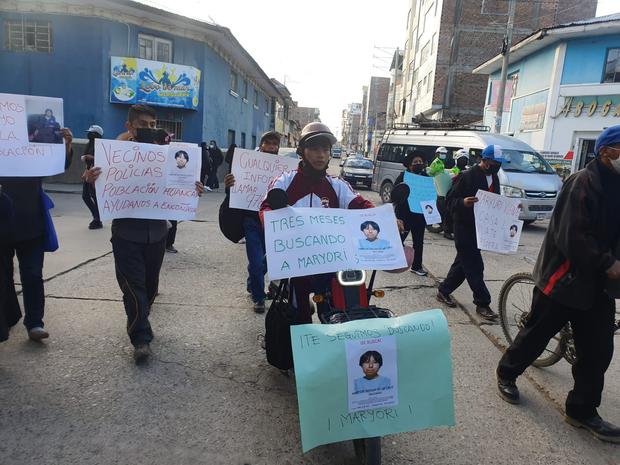 Families of people who have disappeared in recent days march demanding support from the authorities