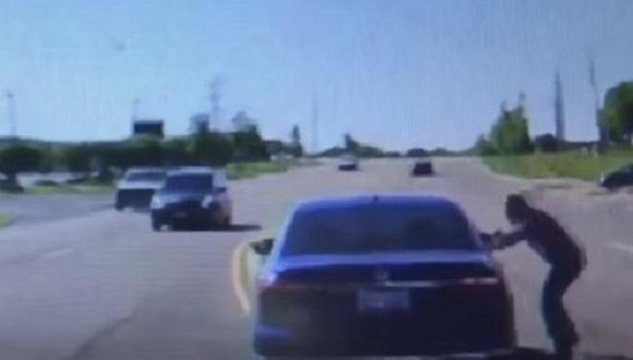YouTube: mira la valiente reacción de un hombre para salvarle la vida a conductor (VIDEO)