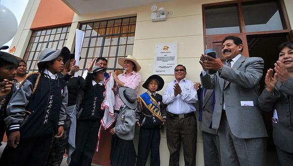 Gobierno regional inauguró nuevo colegio en Portales de Chiguata