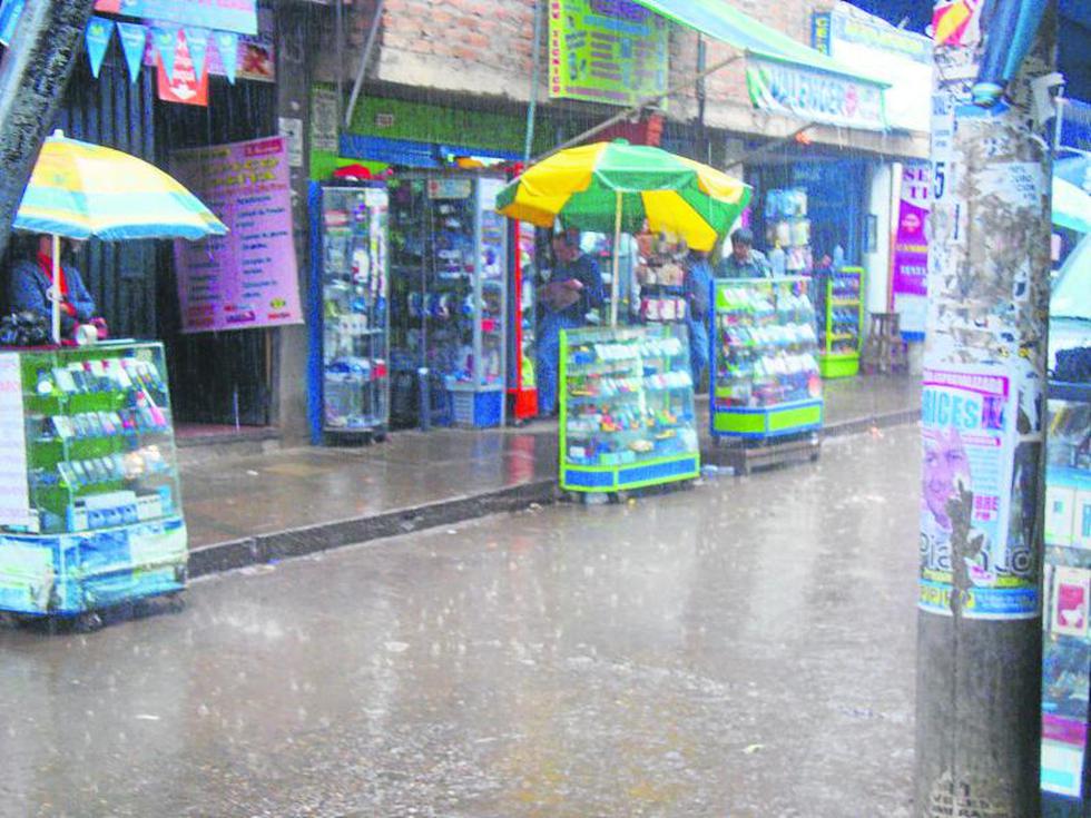 Venta de celulares 'robados' sin control en 'Andaluz'