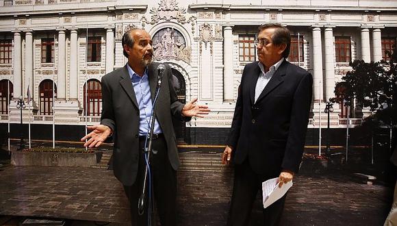 Solicitud de facultades del Ejecutivo divide a apristas Jorge del Castillo y Mauricio Mulder