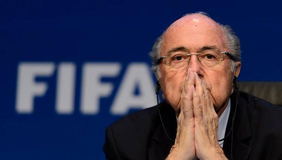 Escándalo FIFA: Joseph Blatter renuncia y llama a nuevas elecciones (VIDEO)