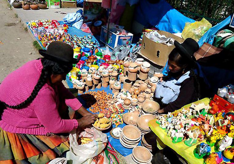 El mundo de las miniaturas en el fronterizo Yunguyo