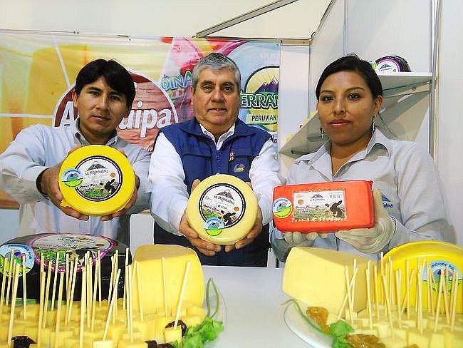 ​Los quesos de Arequipa se venden en la expo-venta en Lima.