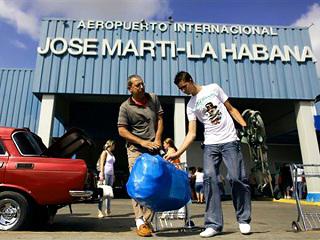 Cuba: Entra en vigencia ley que flexibiliza los viajes al exterior