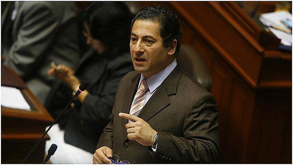 Heresi asegura que Kenji Fujimori sería una “carta fantástica” para Fuerza Popular