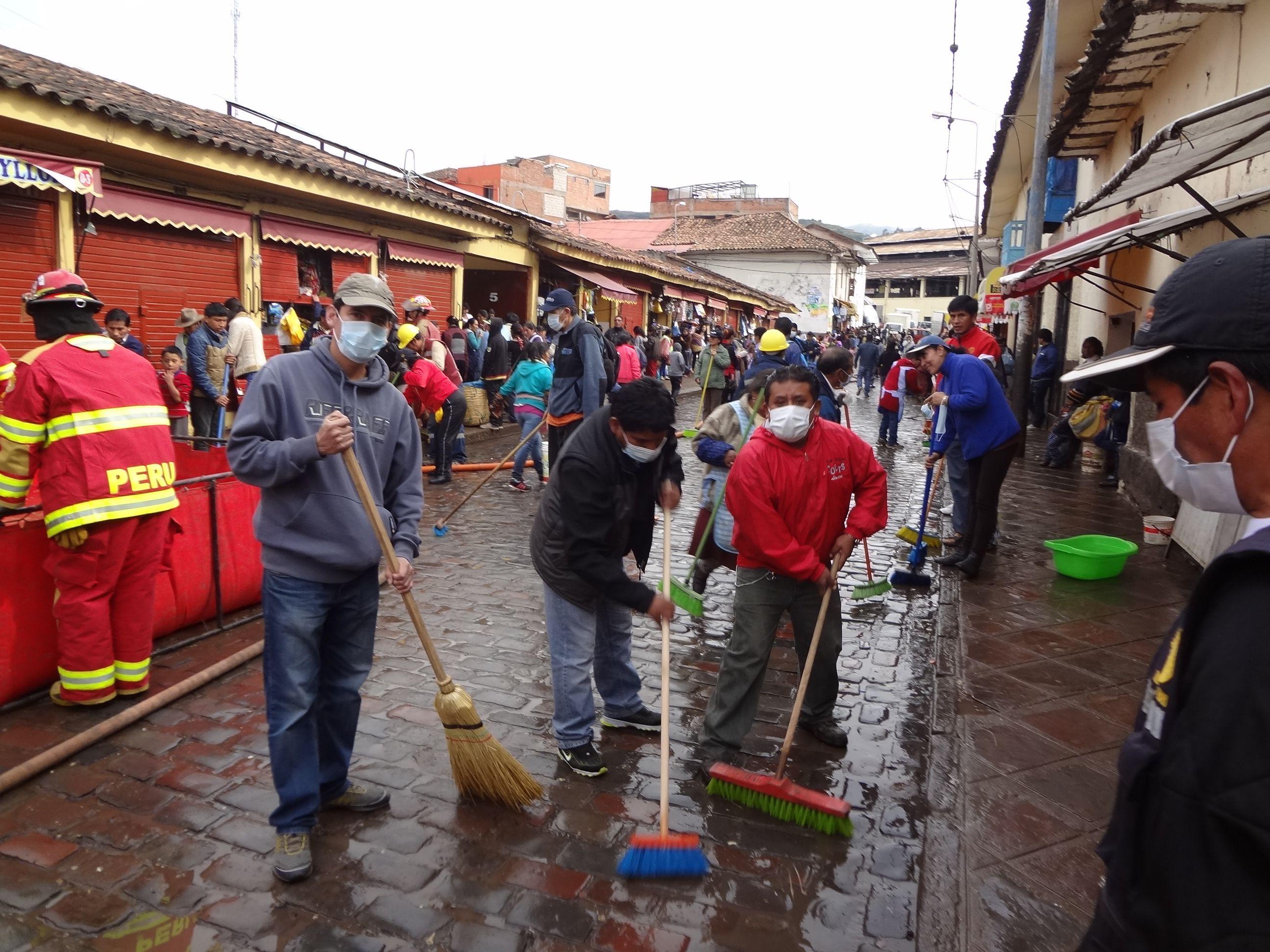 Centros de abastos serán sometidos a limpieza