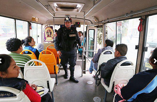 PNP: ​Intervienen buses para reforzar seguridad en alrededores de UNMSM y Católica