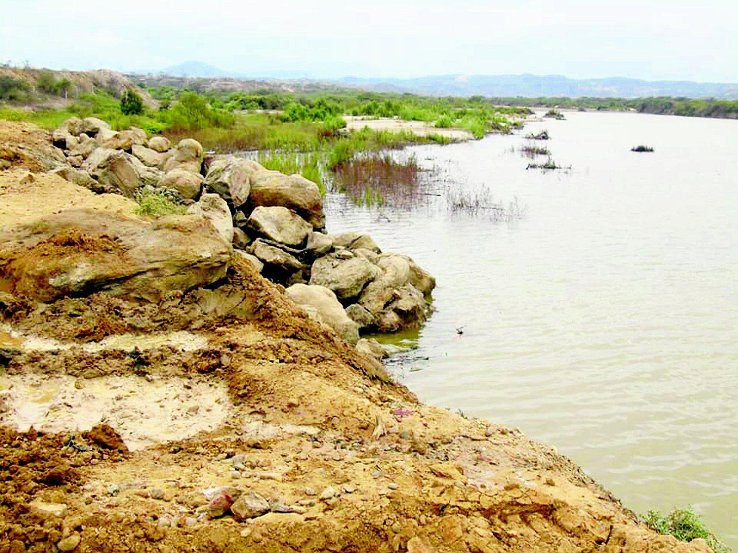 Congresista Yuyes pide a Contraloria y Ministerio Público intervenir en quebrada Bocapán