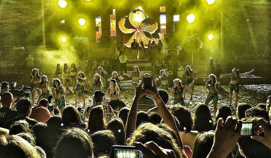 Fiesta de verano "Luau Huanchaco Internacional"