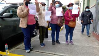 Padres reclaman por carencia de docentes en colegio de Cerro Blanco