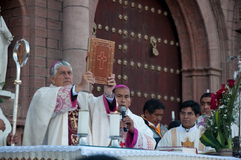 Arzobispo de Ayacucho: "La paz y unión   debe perdurar"