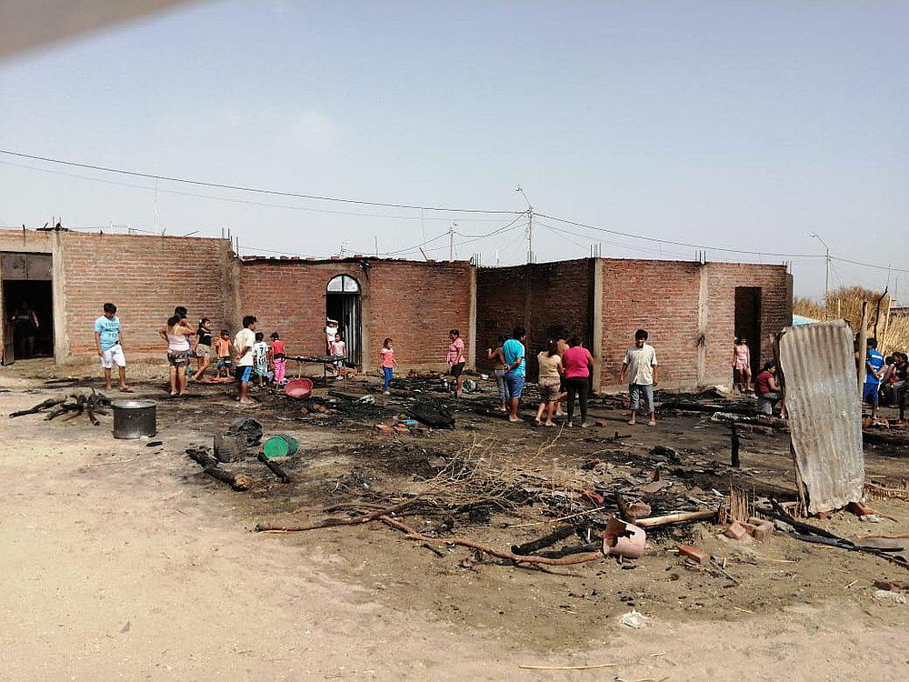 Sechura: Incendio urbano deja tres familias afectadas en Vice