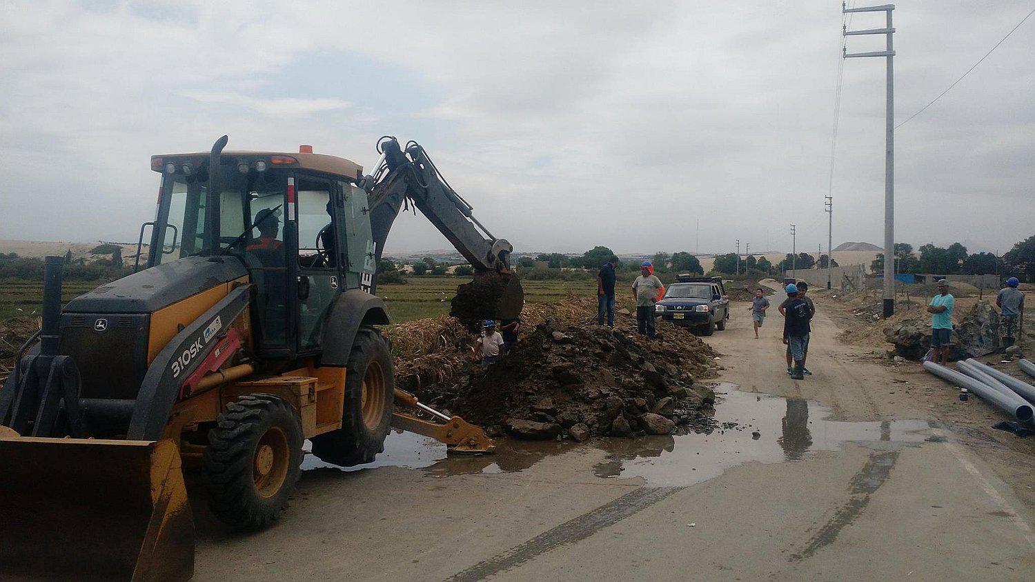 Chimbote: Continúa restricción de agua tras rotura de tuberías