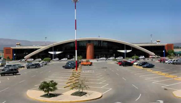Evo Morales expropia filiales que administran aeropuertos bolivianos