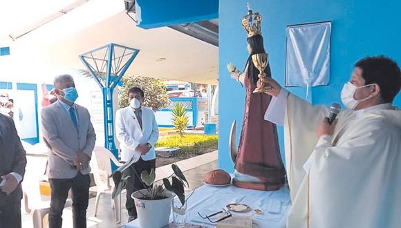 Autoridades de Essalud rindieron homenaje a médicos, obstetra, enfermera y choferes que perdieron la vida en la pandemia.