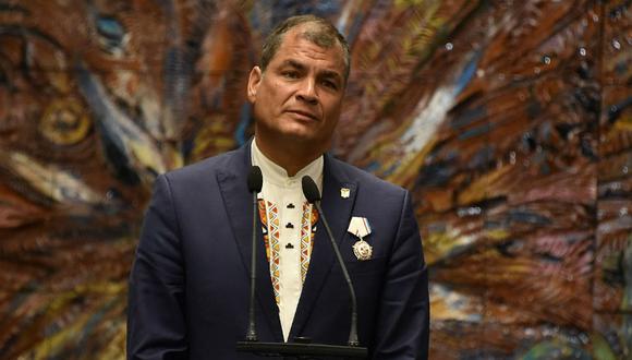 Rafael Correa: "Nosotros no construimos 'muros', construimos parques"