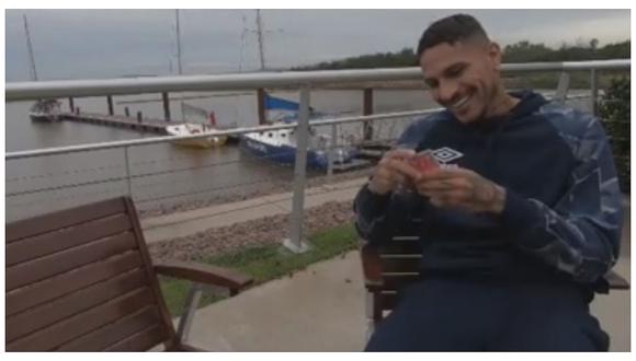 ​Paolo Guerrero fue sorprendido con un truco de magia (VIDEO)