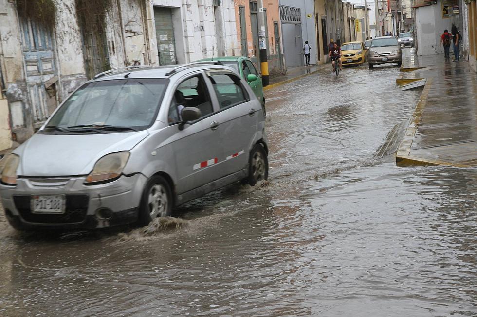 Fuertes lluvias se registran en Piura (FOTOS)