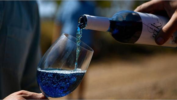 Vinos azules, el último grito de la industria vitivinícola española 