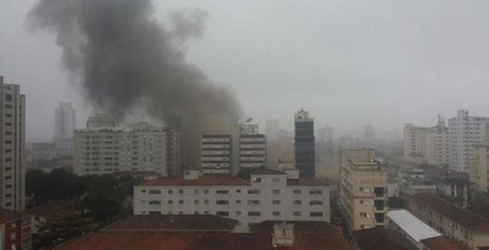 Avioneta cae sobre zona residencial de Sao Paulo (FOTOS)