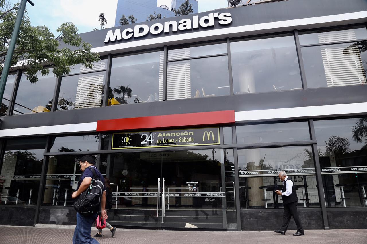 McDonald’s: local de Miraflores permanece cerrado por cuarto día/ Video y Fotos: Alberto Valderrama