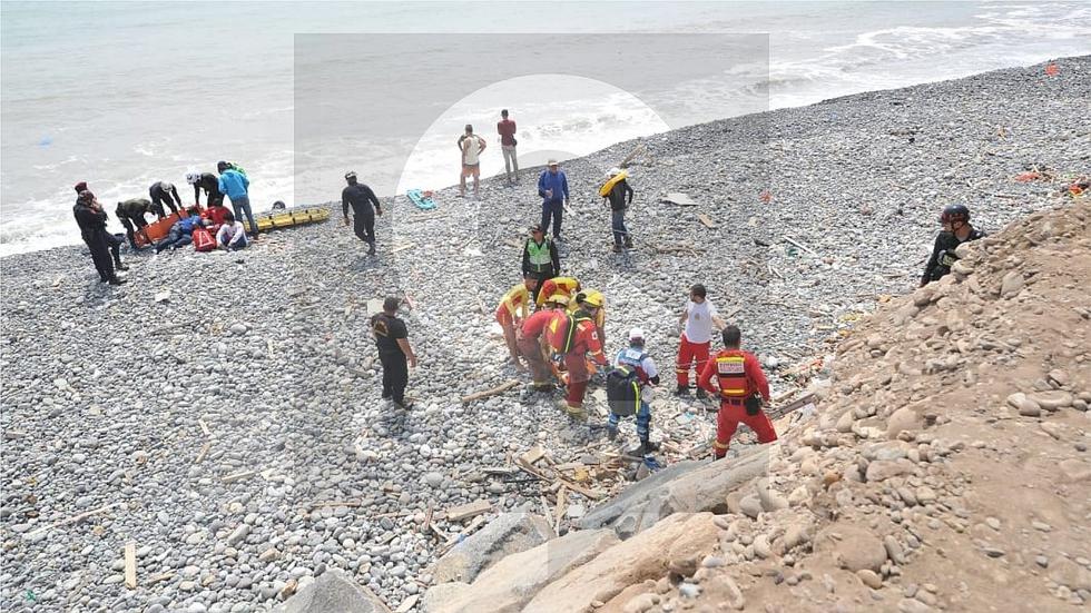Así fue el rescate de las personas que cayeron a la playa Marbella tras volar en parapente (VIDEO)