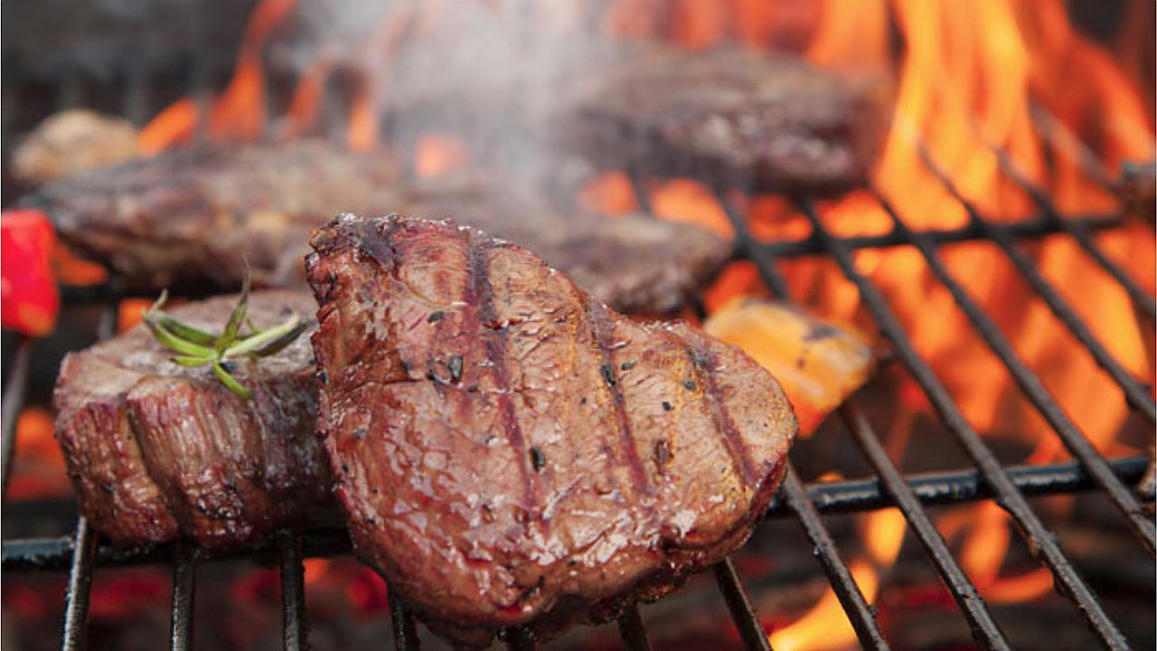 Estudio revela que consumir carne asada causa enfermedades