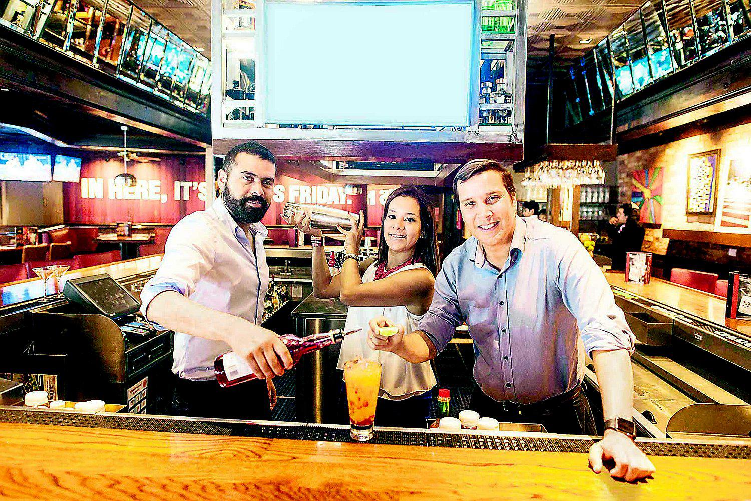 Happy  Hour renovado en Fridays