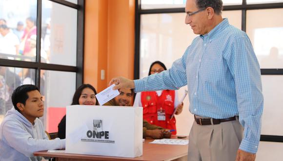 El mandatario emitió su voto en el Colegio San Antonio de Moquegua. (Foto: Presidencia)