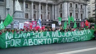 Miles piden legalización del aborto en Buenos Aires