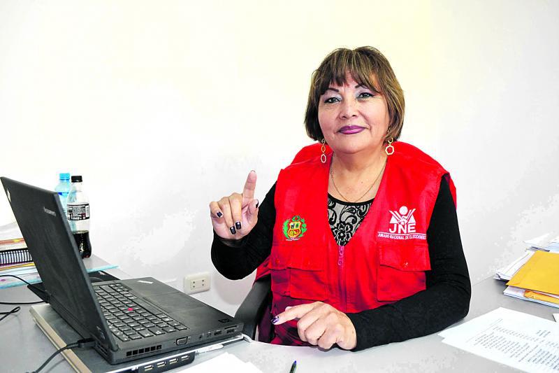 Entregan credenciales para 20 alcaldes distritales