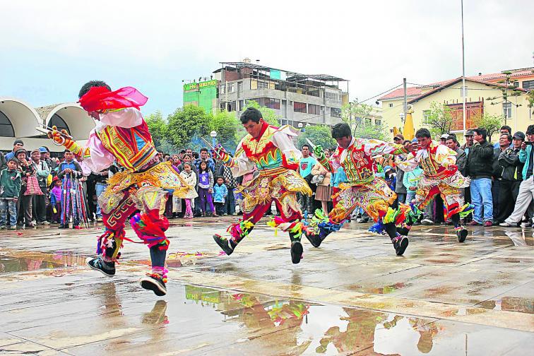 Fiestas y danzas por la Navidad en el Valle del Mantaro