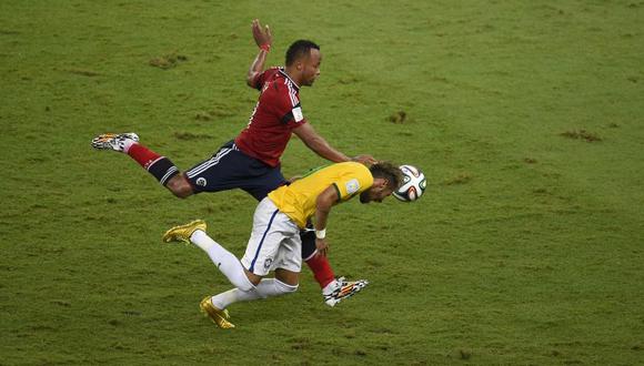 Brasil 2014: Instan a la FIFA a castigar a Zúñiga por el rodillazo a Neymar