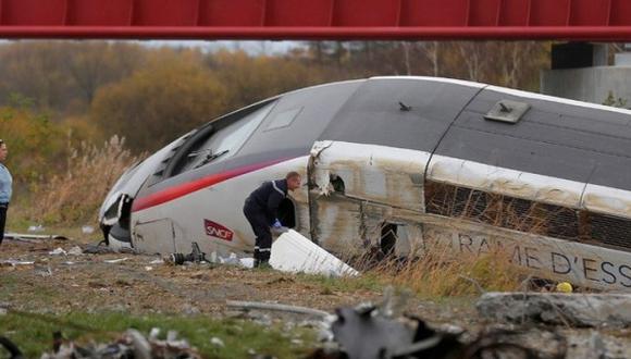 Sigue tragedia en Francia: Tren se descarrila y deja al menos 5 muertos