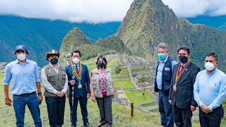 Develan placa de la Unesco y plantan árboles de quina en Machu Picchu (FOTOS)