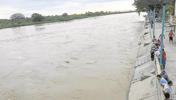 Recogen pruebas de la contaminación del río Tumbes 