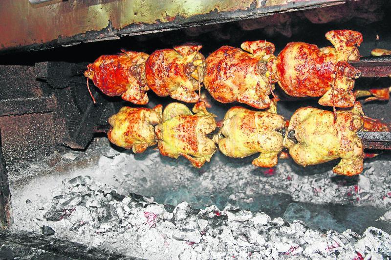 Peligro navideño: Venden carne podrida en pollerías 