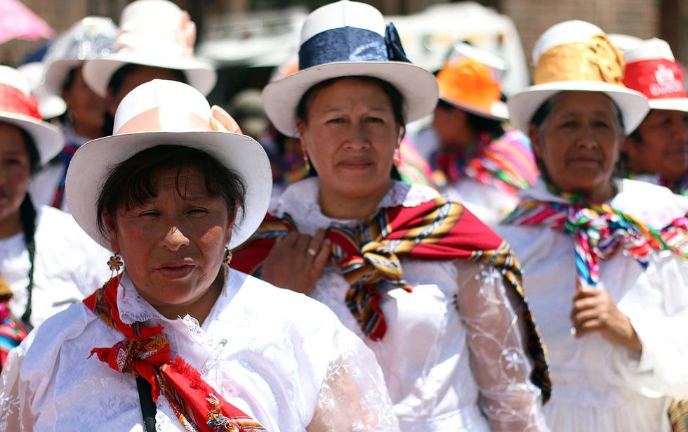 Cusqueños y turistas celebraron así el último día de Carnavales (FOTOS)