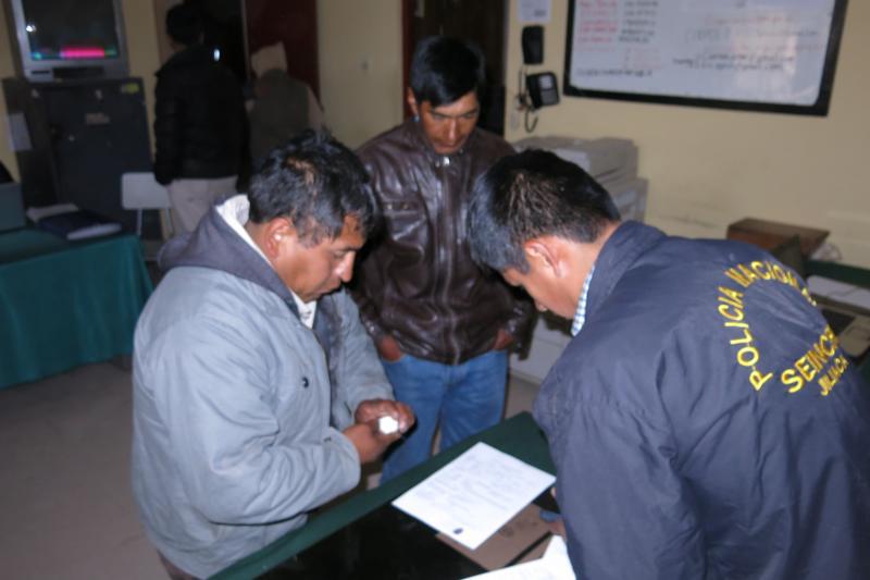 Juliaca: Tres detenidos por extorsión